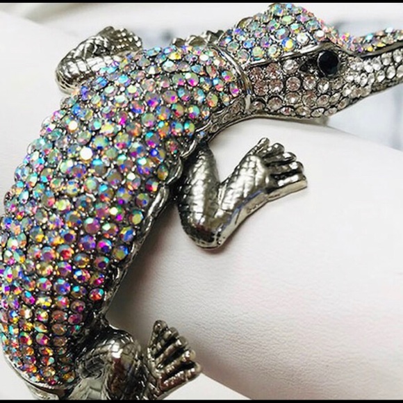 Alligator Pavé Aurora Borealis Crystal Cuff Bracelet,Boutique- NWT - Picture 6 of 8